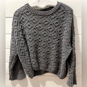 Moon & Madison gray Bell Sleeve Knit Sweater Size L